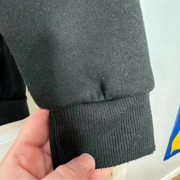 Happy Holidays! Christmas Snowman Sweatshirt Black Size Medium - Picture 6 of 16